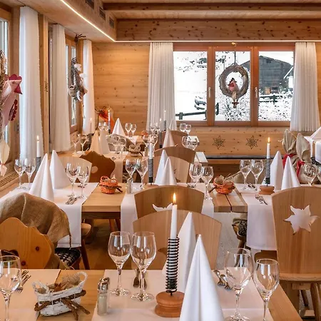 Hotel Edelweiss Blatten Loetschental 3*