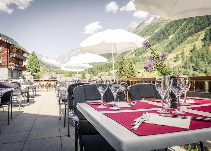 Edelweiss Blatten Loetschental ホテル